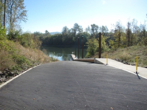 Picture of the North Riverfront Park boat ramp looking from the top of the ramp into the water