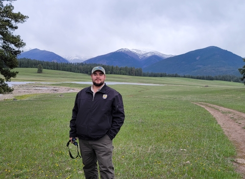 Taking in the scenery at a Partners for Fish and Wildlife Habitat Restoration training held in Montana Photo credit: Jeffrey Drummond/USFWS 